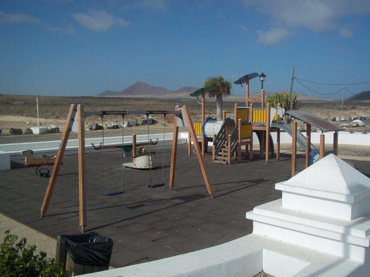 Beautiful Small Bungalow, Amazing Views And Garden Famara Exterior foto