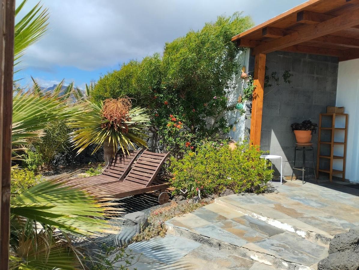 Beautiful Small Bungalow, Amazing Views And Garden Famara Exterior foto