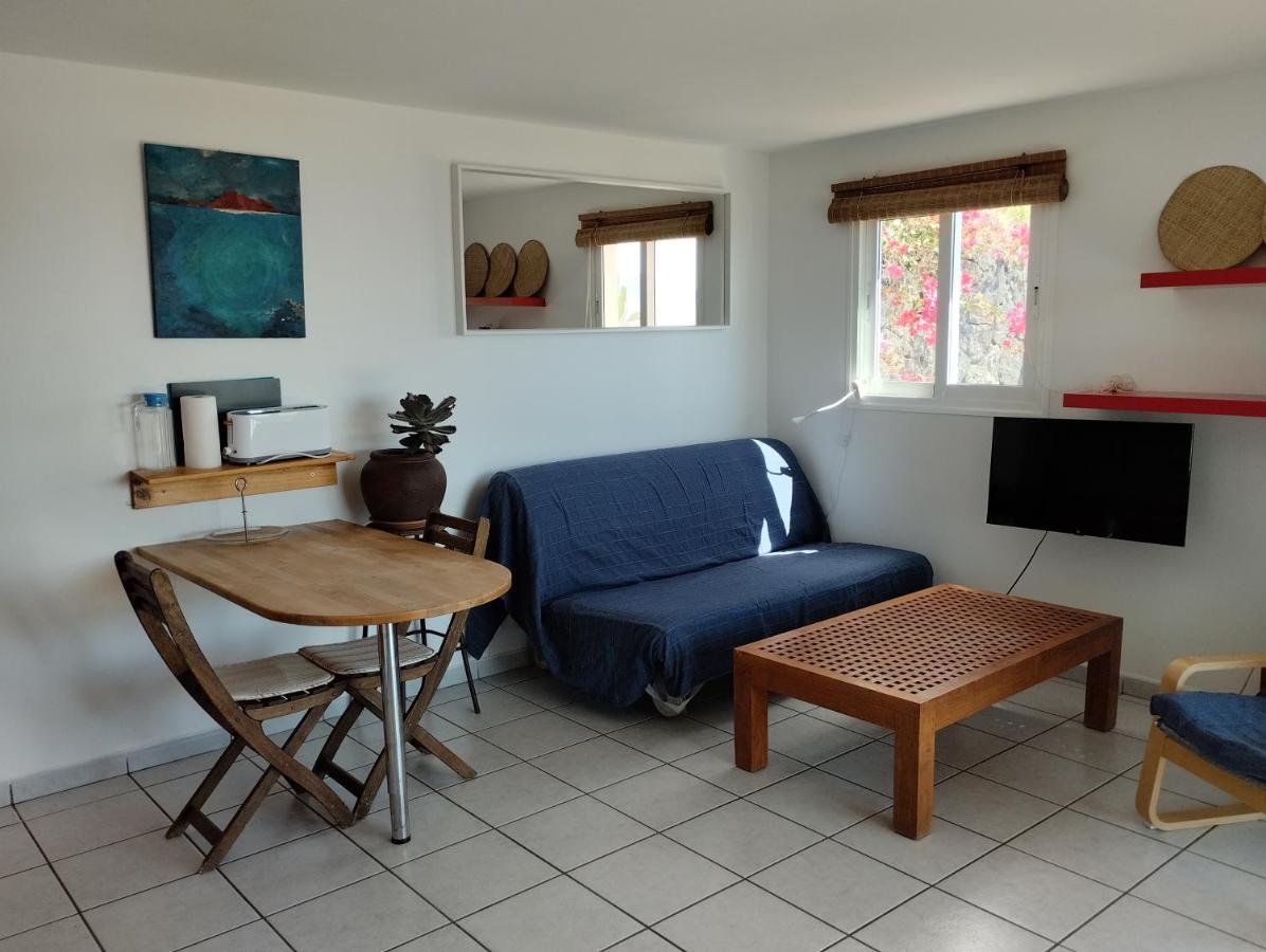 Beautiful Small Bungalow, Amazing Views And Garden Famara Exterior foto
