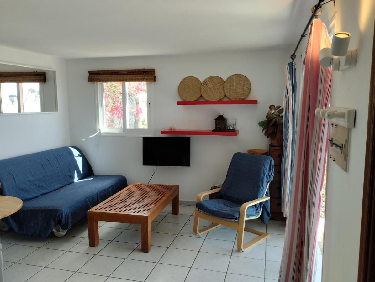 Beautiful Small Bungalow, Amazing Views And Garden Famara Exterior foto